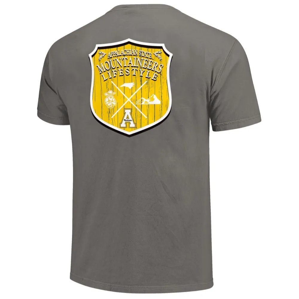 App | Appalachian State Wood Sign Laurels Comfort Colors Tee Alumni Hall