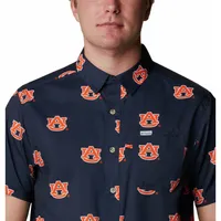 Aub | Auburn Columbia Men's Super Slack Tide Printed Shirt Alumni Hall