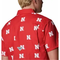 Huskers | Nebraska Columbia Men's Super Slack Tide Printed Shirt Alumni Hall