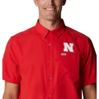 Huskers | Nebraska Columbia Slack Tide Camp Shirt Alumni Hall