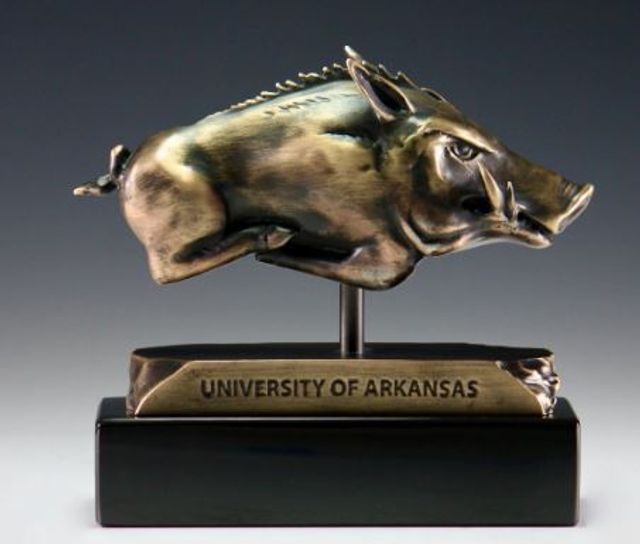  Razorbacks | Arkansas Icon Artworks Bronze Desktop Sculpture | Alumni Hall