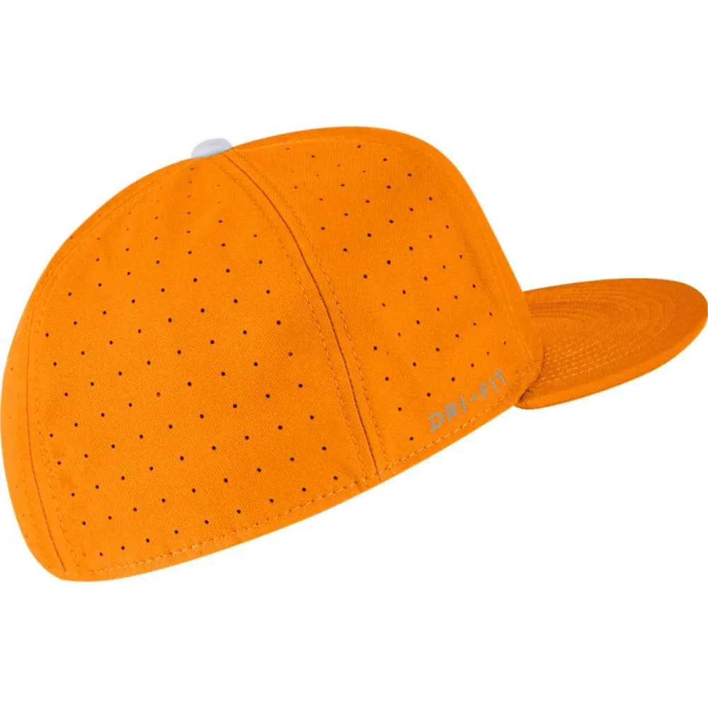 Vols | Tennessee Nike Aero Fitted Baseball Cap Alumni Hall