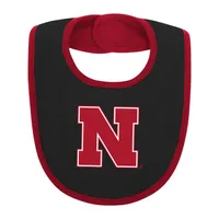 Huskers | Nebraska Newborn Home Field Creeper, Bib, Bootie Set Alumni Hall