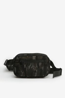 Sac banane imprimé camo en maille