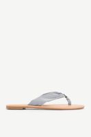 Flip-flops à courroies en tricot rayé