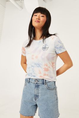 T-shirt tie-dye