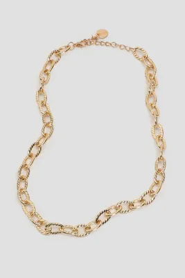 Ardene Hammered Chain Necklace in Gold