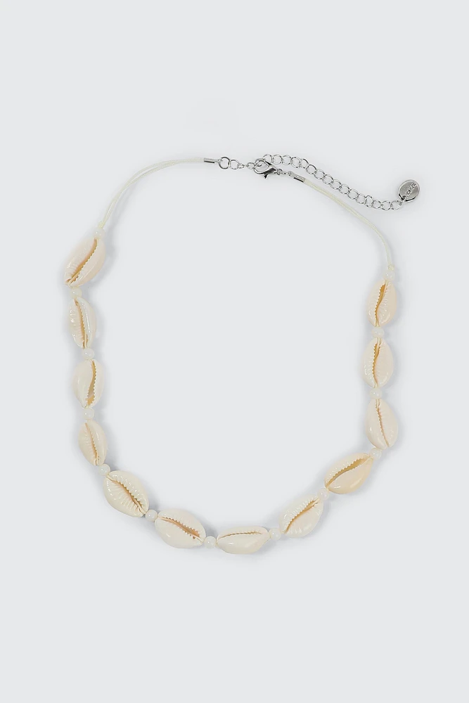 Ardene Seashell Necklace in White