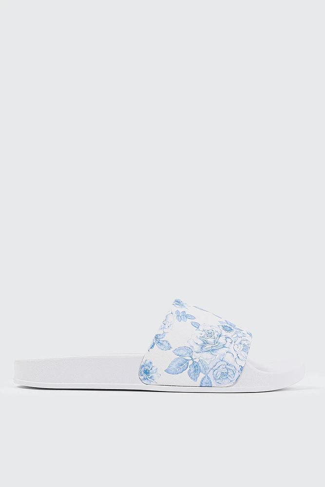 Ardene Printed Slides in | Size