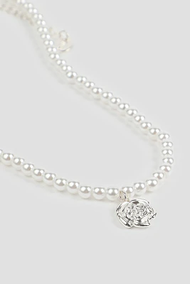 Ardene Pearl Necklace with Rose Pendant in Silver