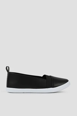 Ardene Faux Leather Slip-On Sneakers in Black | Size