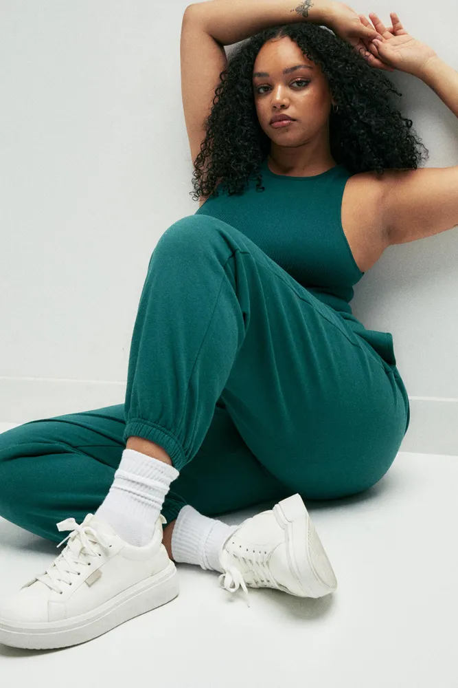 Ardene Solid Baggy Sweatpants in Dark Green, Size, Polyester/Cotton, Fleece-Lined, Eco-Conscious