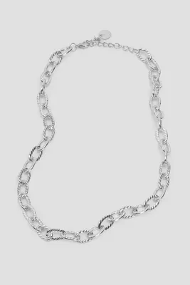 Ardene Hammered Chain Necklace in Silver