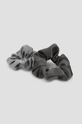 Ardene 2-Pack Satin Scrunchies in Dark Grey