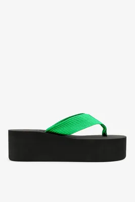 Ardene Platform Flip-Flops Sandals in Green | Size | Nylon
