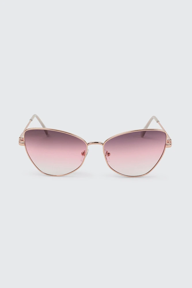 Ardene Faded Cat Eye Sunglasses in Medium Pink