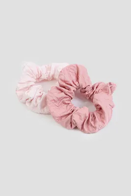 Ardene 2-Pack Textured Scrunchies in Light Pink