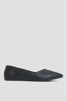 Ardene Classic Pointy Flats in | Size | Faux Leather
