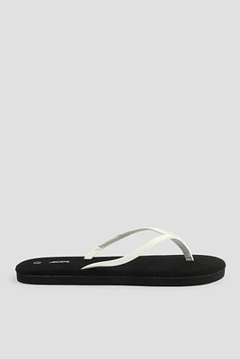 Ardene Faux Suede Flip-Flops Sandals in White | Size