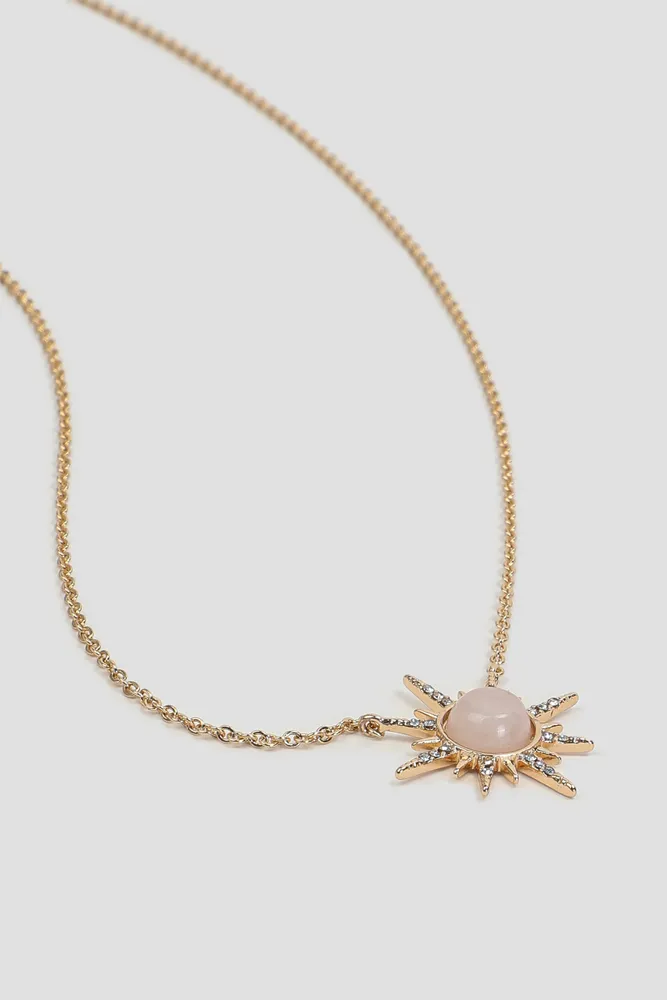 Ardene Long Star Necklace in Gold