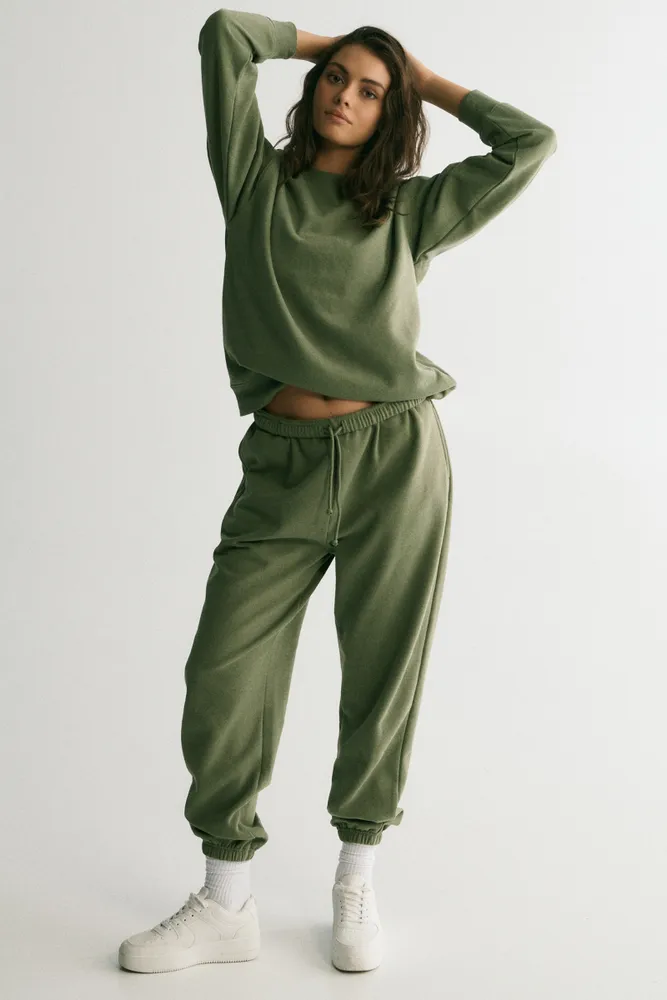 Ardene Slim Fit Sweatpants in Khaki, Size, Polyester/Cotton, Fleece-Lined