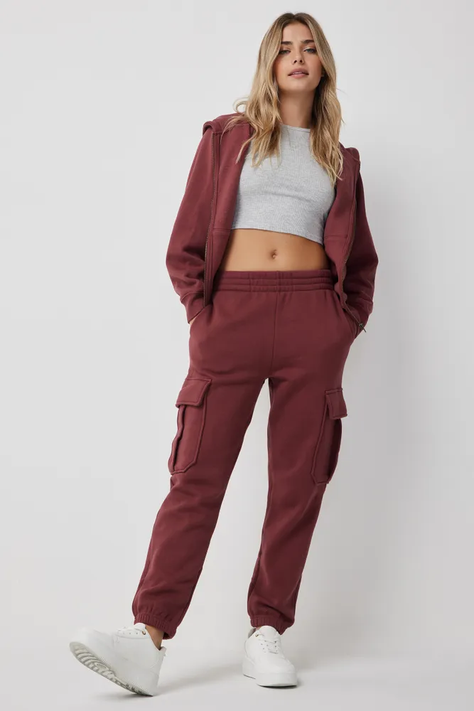 Ardene Regular Rise Extra Oversized Cargo Sweatpants in Burgundy | Size Medium | Polyester/Cotton | Fleece-Lined