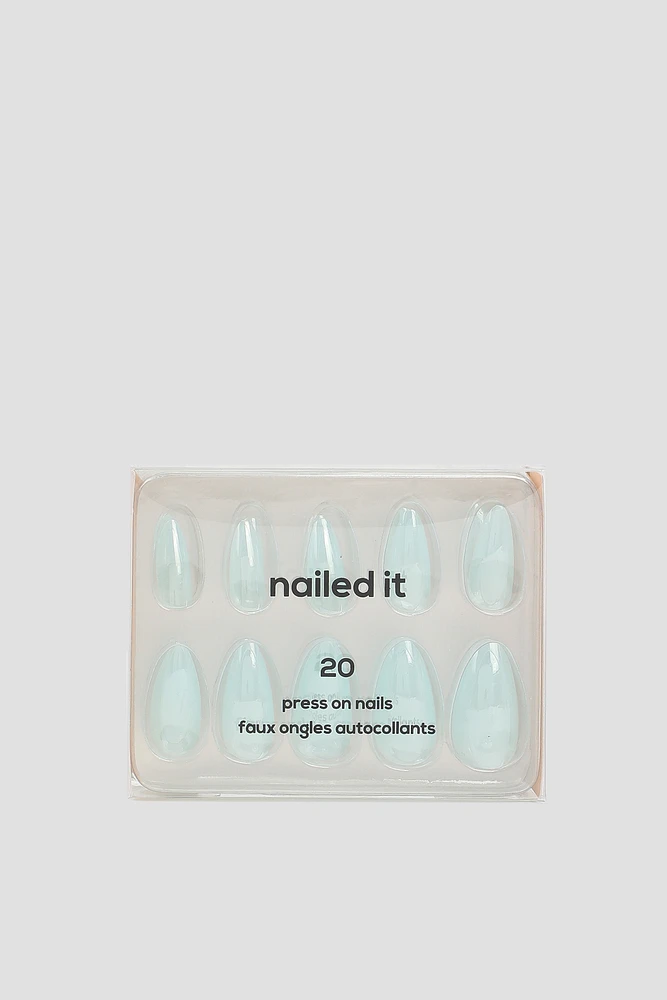 Ardene Almond Shaped Fake Nails in Light