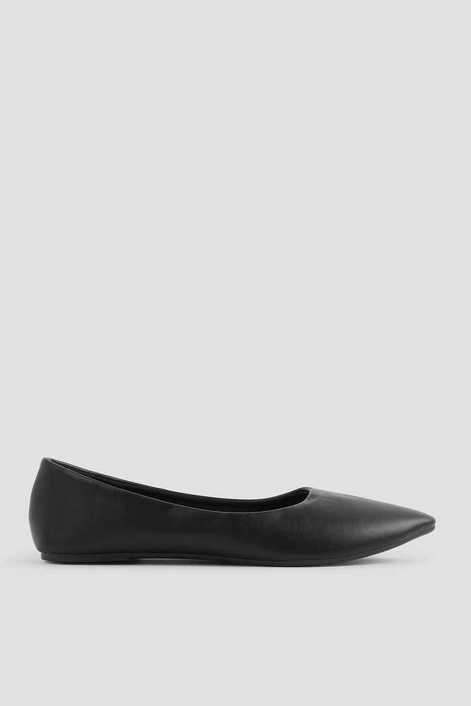 Ardene Classic Pointy Flats in | Size | Faux Leather | Eco-Conscious