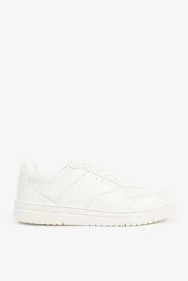 Ardene Man Monochromatic Court Sneakers in White | Size | Faux Leather/Rubber