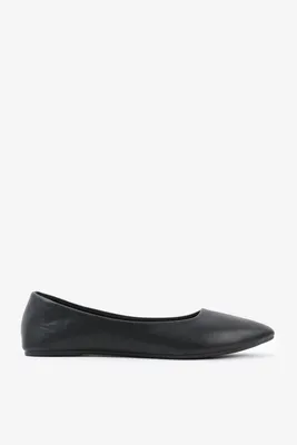Ardene Classic Pointy Flats in Black | Size | Faux Leather/Faux Suede/Rubber