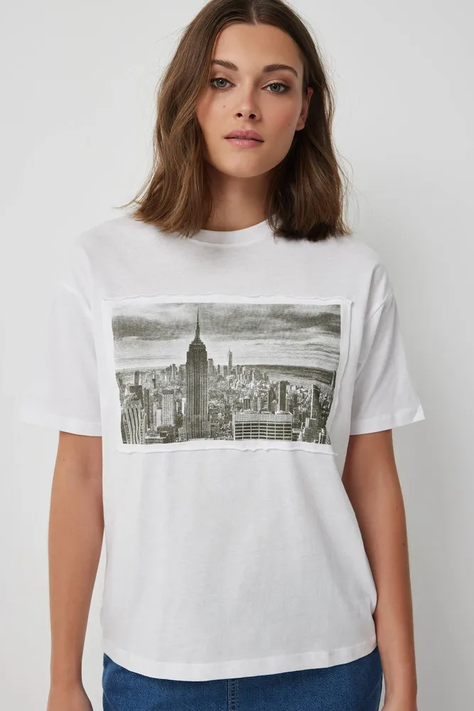 Ardene Oversized Destination T-Shirt in White | Size | 100% Cotton