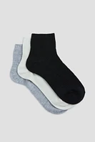 Ardene 3-Pack Ribbed Demi Crew Socks in Grey | Polyester/Spandex