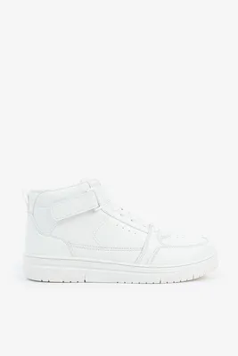Ardene Man High Top Court Sneakers in White | Size | Faux Leather/Rubber
