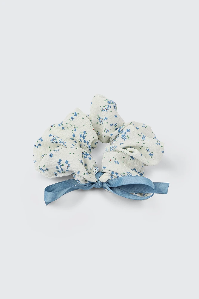 Ardene Floral Scrunchie with Bow in Light