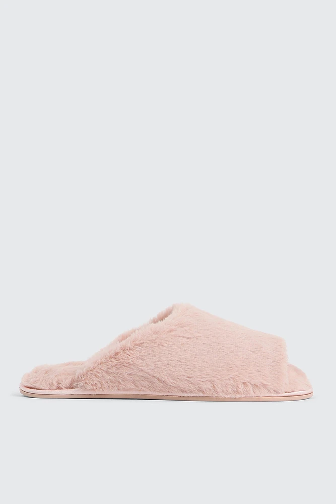 Ardene Faux Fur Slippers in Light Pink | Size