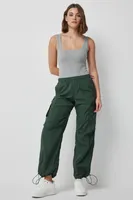 Ardene Regular Rise Nylon Cargo Pants in Dark Green | Size Large | Nylon/Polyamide