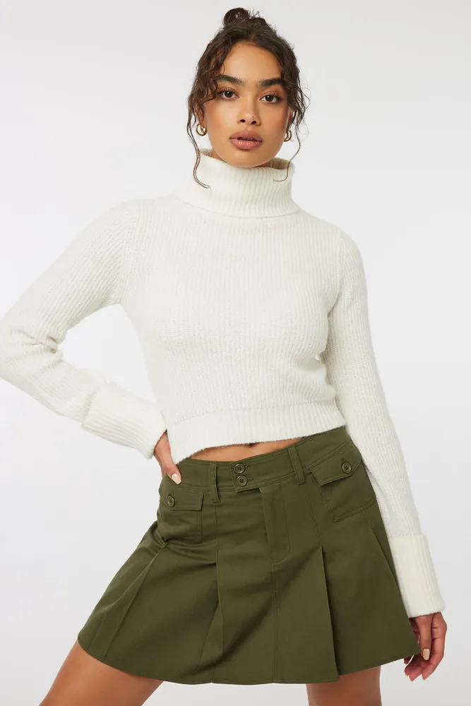 Ardene Crop Turtleneck with Wide Cuffs in White | Size | Polyester/Spandex