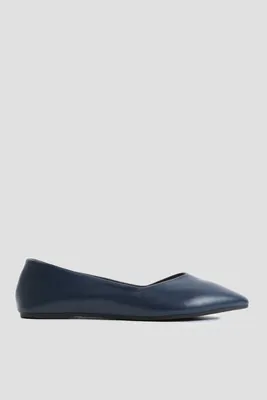 Ardene Classic Pointy Flats in Dark Blue | Size | Faux Leather