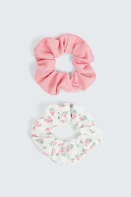Ardene 2-Pack Floral & Solid Scrunchies in Light Pink