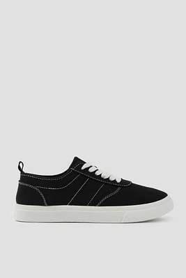 Ardene Lace-Up Sneakers in Onyx | Size | Eco-Conscious