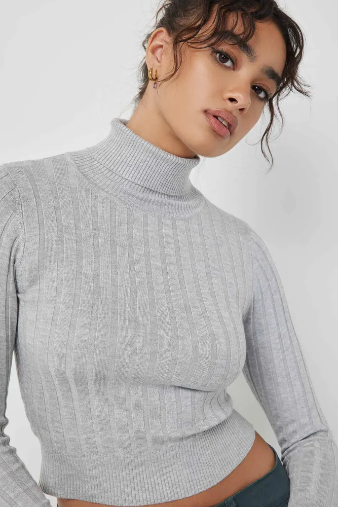 Horizontal Ribbed V-Neck Sweater