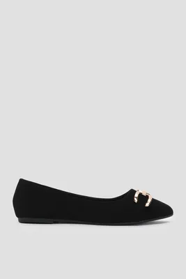 Ardene Pointy Flats with Chunky Chain Detail in Black | Size | Faux Leather/Faux Suede