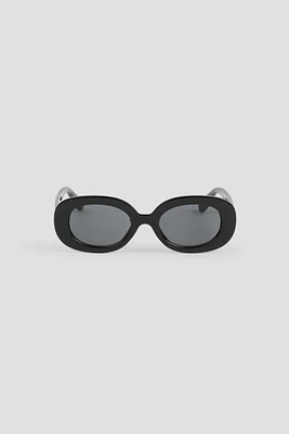 Ardene Kids Oval Sunglasses in Black