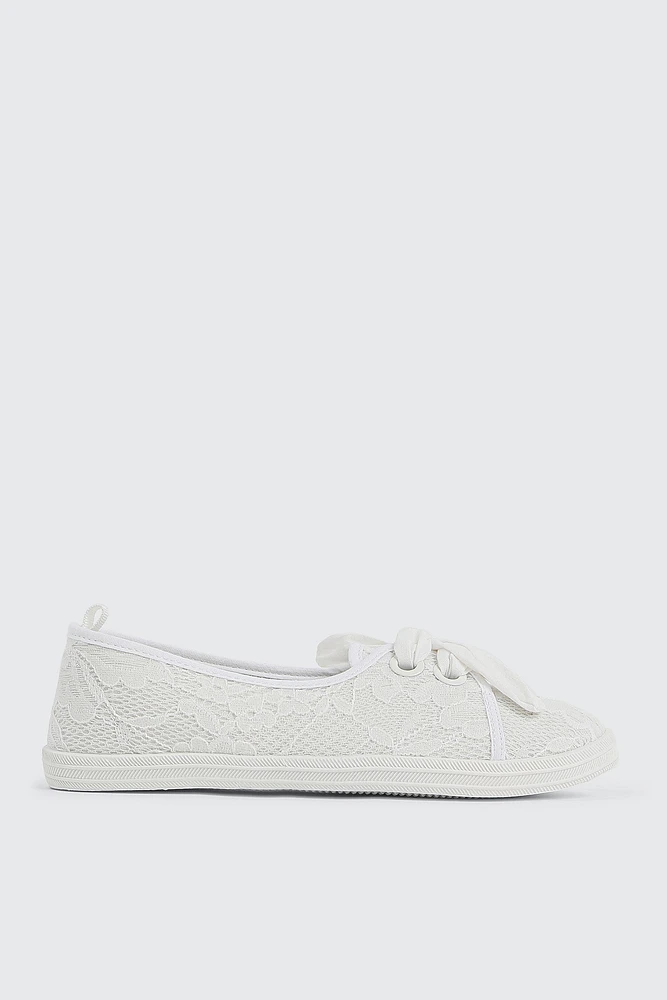 Ardene Lace Slip On Sneakers in White | Size