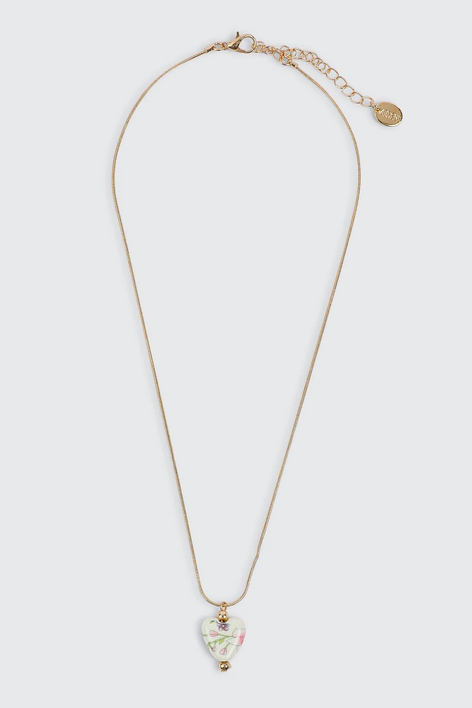 Ardene Chain Necklace with Floral Heart Pendant in Gold