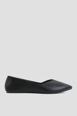 Ardene Classic Pointy Flats in | Size | Faux Leather/Faux Suede