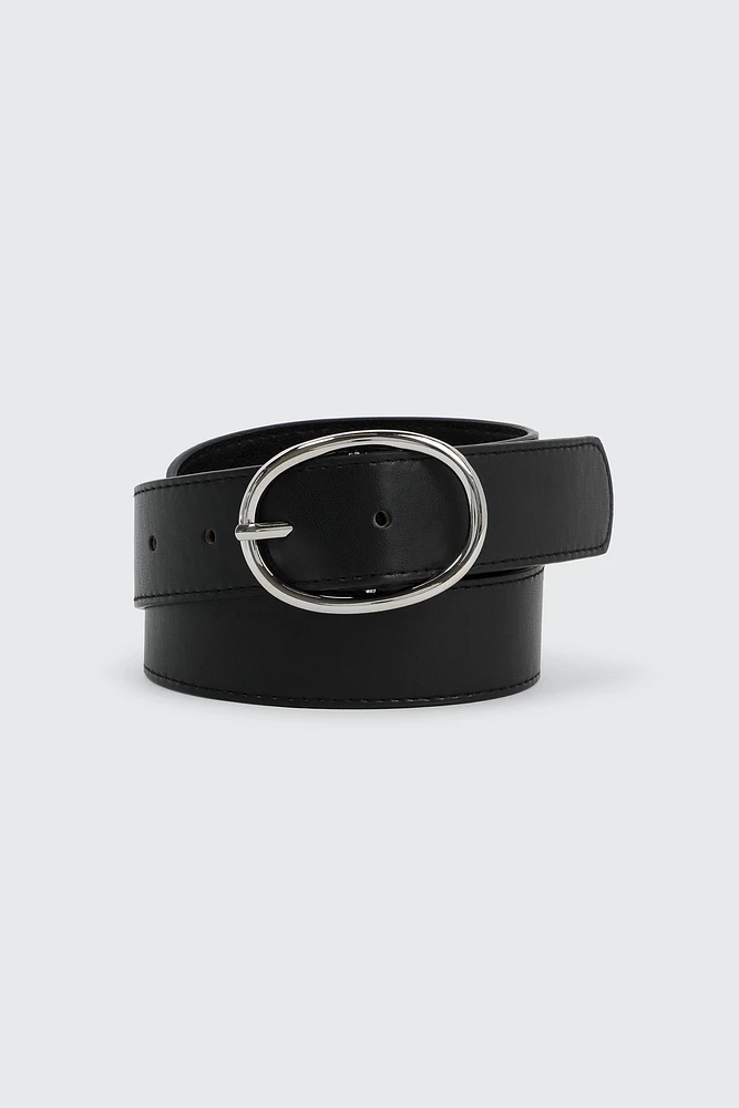 Ardene Oval Buckle Belt in Black | Size | Faux Leather