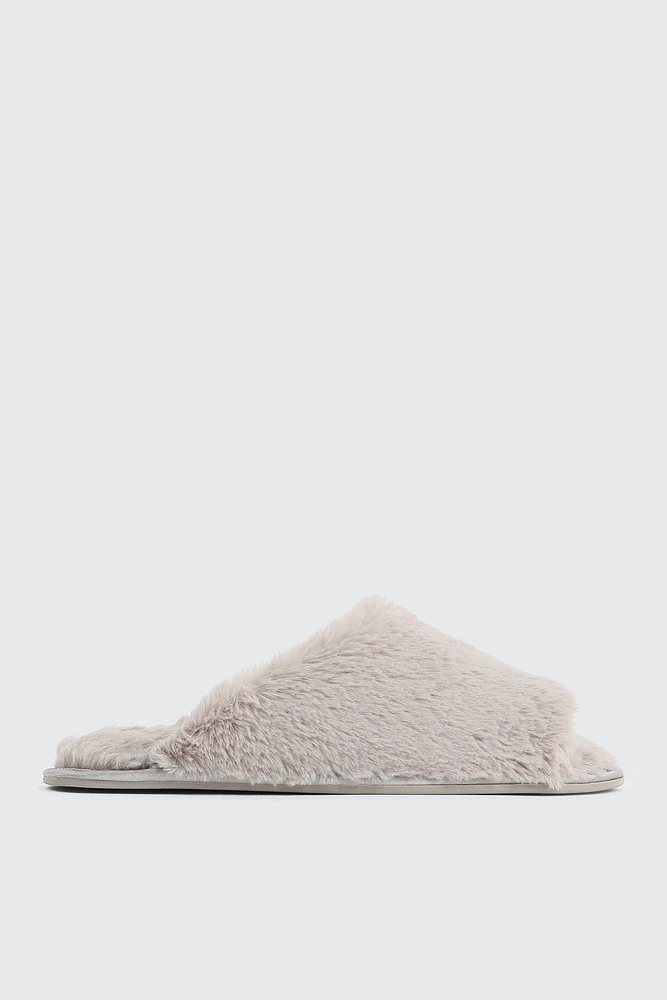 Ardene Faux Fur Slippers in Light Grey | Size