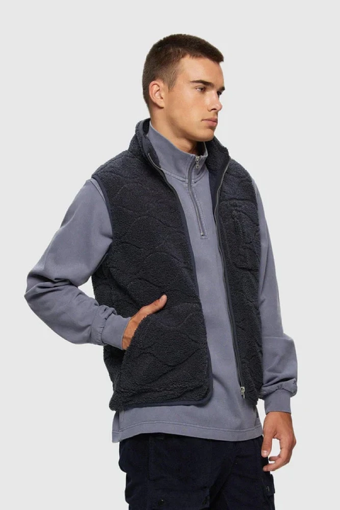 Wave Sherpa Vest