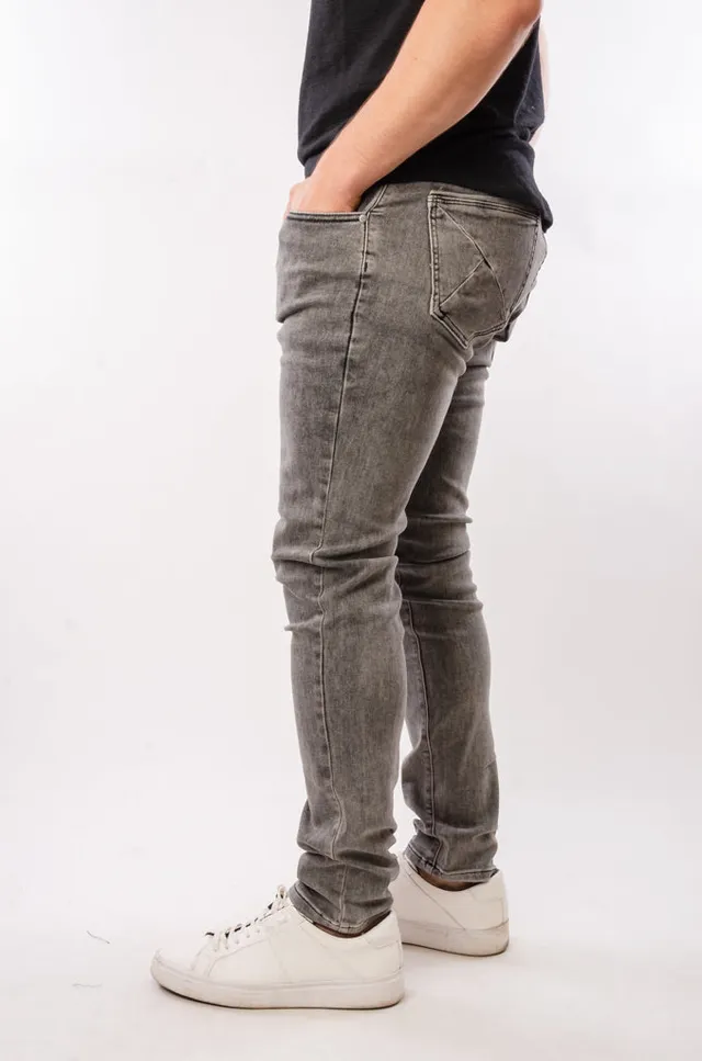 Basic Essential Slim Blue Jean